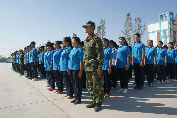 怎么解釋中專職業(yè)技術(shù)學(xué)校