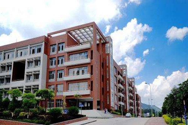 四川天府職業(yè)高校解答：考不上高中怎么辦