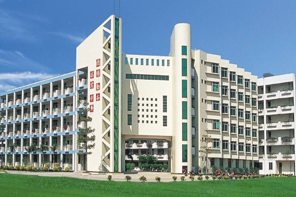 四川成都職業(yè)技術(shù)學(xué)校分享職場(chǎng)溝通常用的句式 　　