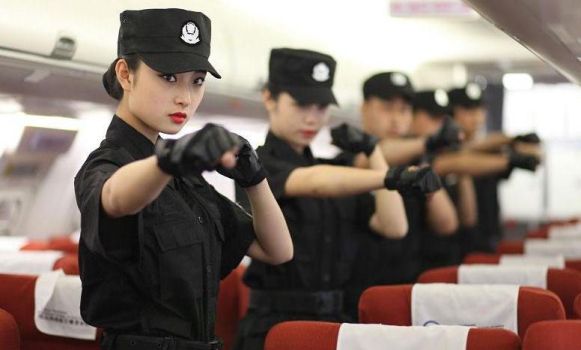 女生適合民航空中安全保衛(wèi)專(zhuān)業(yè)嗎？