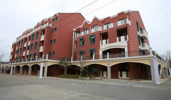 貴陽(yáng)衛(wèi)生學(xué)校2019年招生簡(jiǎn)章