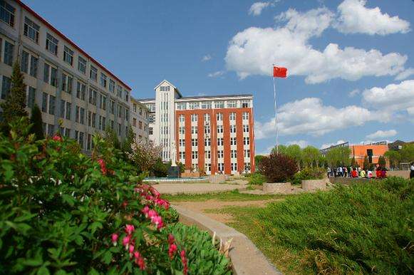 六盤水衛(wèi)校2019年最新招生簡(jiǎn)章