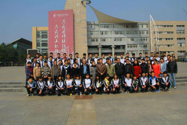 綿陽(yáng)市服裝藝術(shù)職業(yè)技術(shù)學(xué)校2019年招生要求