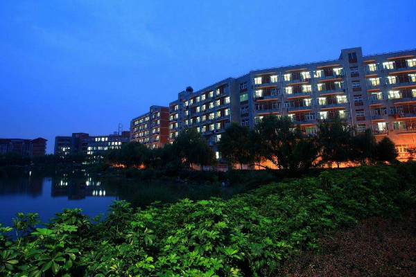 四川省綿陽(yáng)財(cái)經(jīng)學(xué)校2019年招生簡(jiǎn)章解讀