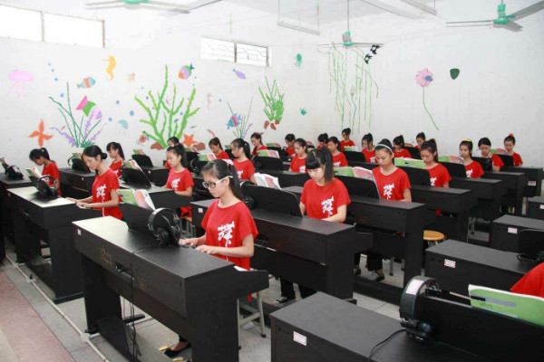 樂山市欣欣藝術(shù)職業(yè)學(xué)校2019年招生要求