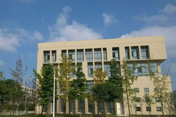 四川管理職業(yè)學(xué)院 四川管理職業(yè)學(xué)院