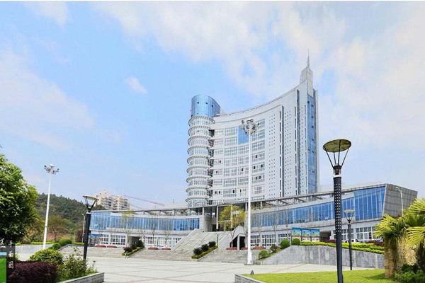 川北醫(yī)學(xué)院附屬醫(yī)院護(hù)士學(xué)校 川北醫(yī)學(xué)院附屬醫(yī)院護(hù)士學(xué)校