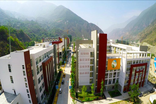 鄰水縣甘孜職業(yè)技術(shù)學(xué)校