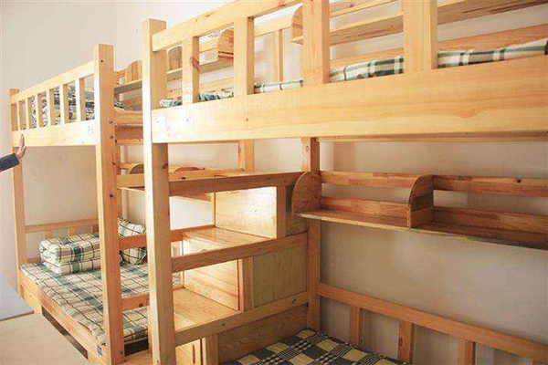 成都機(jī)電工程學(xué)校寢室