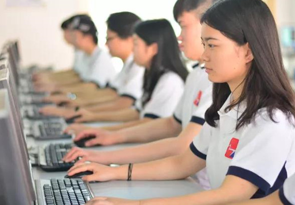 五月花計算機上課