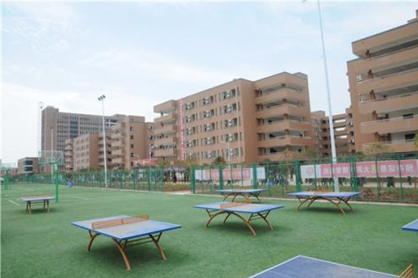 四川希望汽車職業(yè)學(xué)院