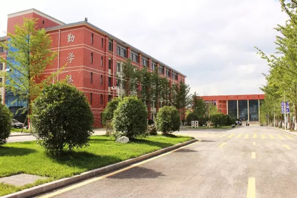 貴州應(yīng)用技術(shù)職業(yè)學(xué)院