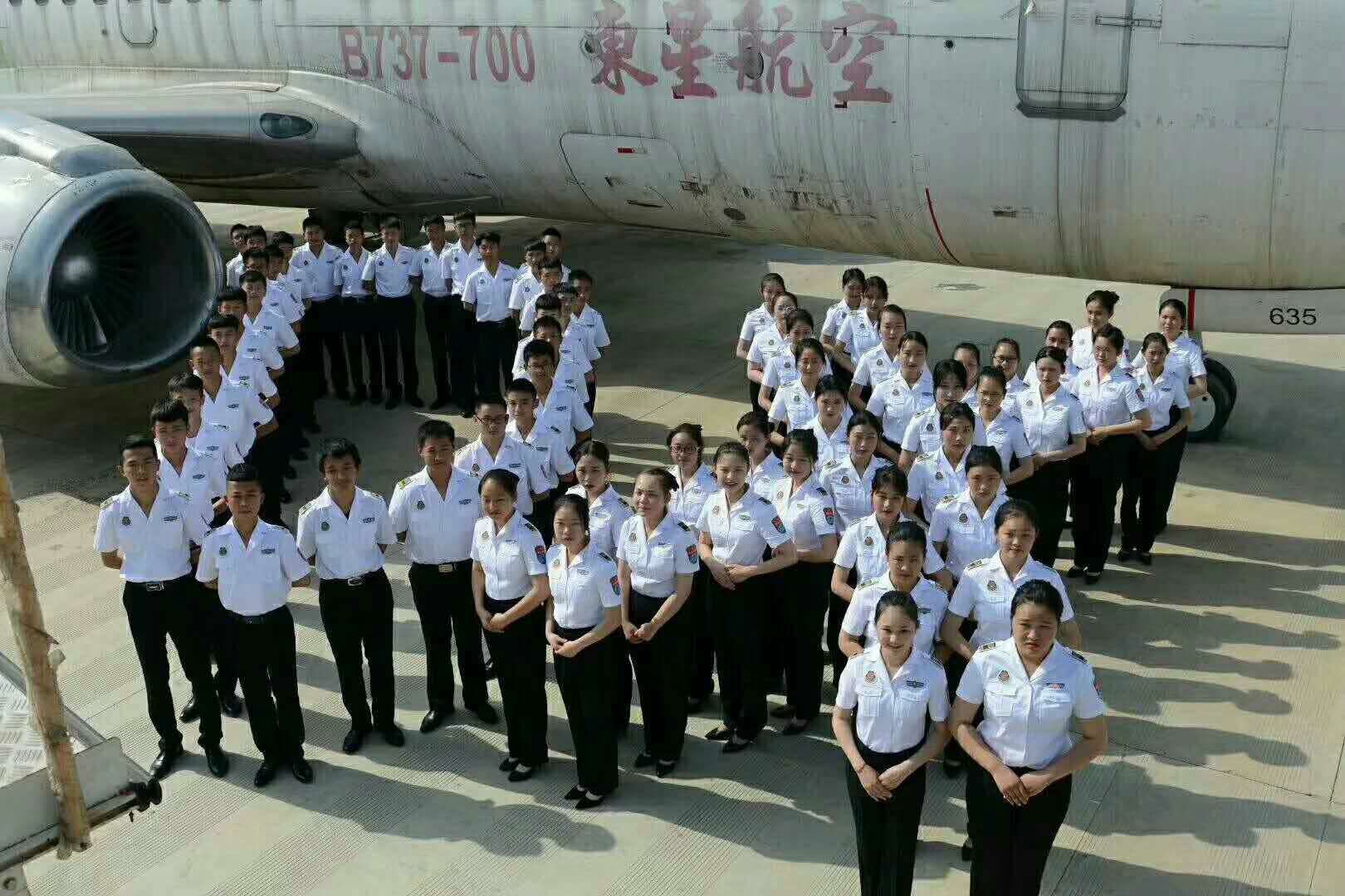 學(xué)校學(xué)生 學(xué)校學(xué)生