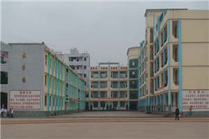 廣元?jiǎng)﹂w職高學(xué)校