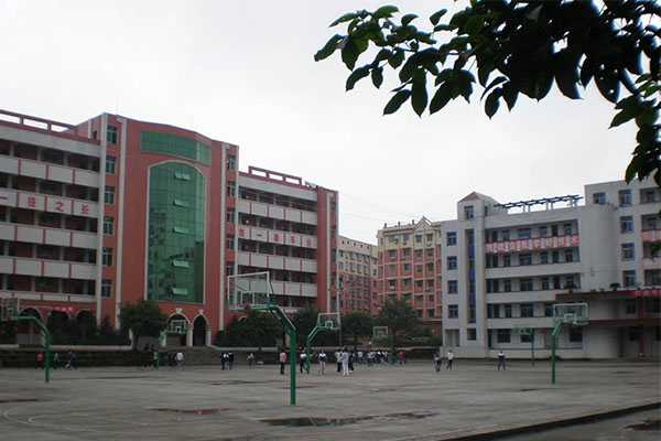 2018廣安職高學(xué)校排名