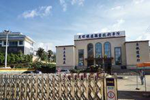 昆明學(xué)校 昆明學(xué)校