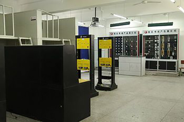 成都市財(cái)貿(mào)職業(yè)高級(jí)中學(xué)