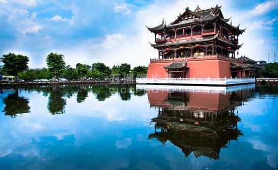 美麗的古鎮(zhèn)