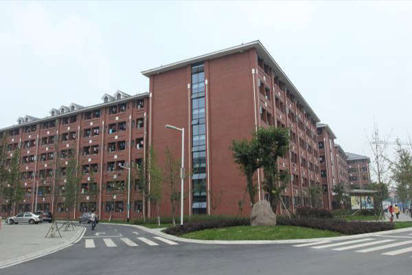 成都紡織高等?？茖W(xué)校宿舍圖片