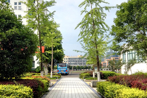 江油職業(yè)中學(xué),怎么樣