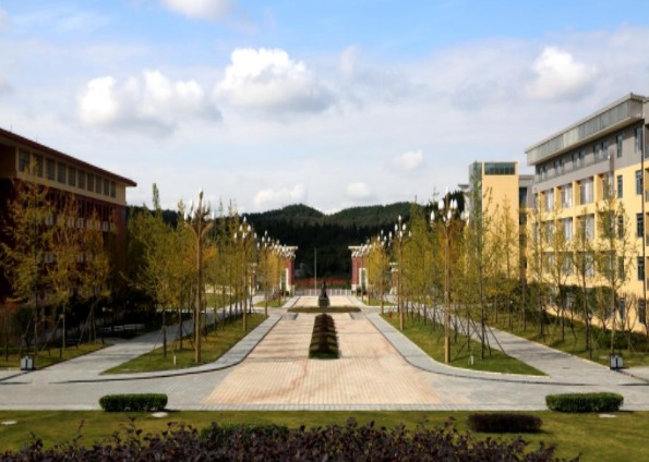 德陽(yáng)校區(qū)校園景色