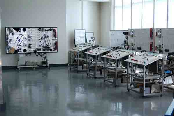 學(xué)校簡(jiǎn)介