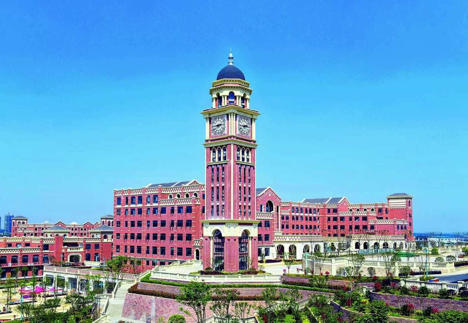 學(xué)校鐘樓 學(xué)校鐘樓