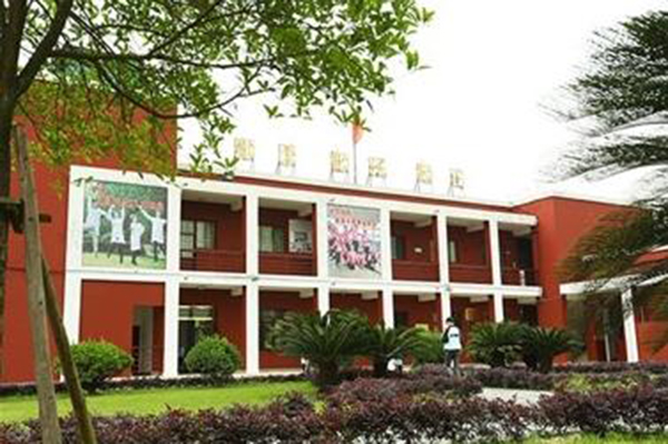 職業(yè)技術(shù)學(xué)校