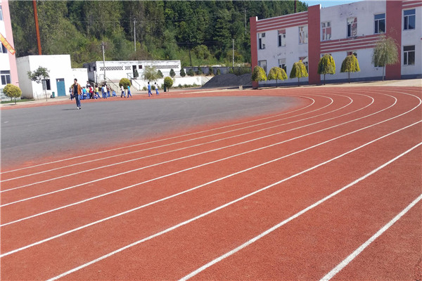 成都工業(yè)職業(yè)技術(shù)學(xué)院學(xué)費(fèi)貴嗎