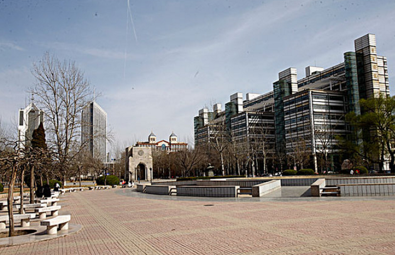 四川大學(xué)附設(shè)華西衛(wèi)生學(xué)校天府校區(qū) 四川大學(xué)附設(shè)華西衛(wèi)生學(xué)校天府校區(qū)