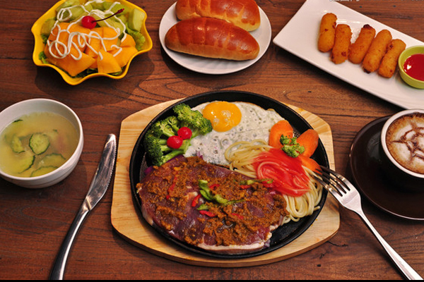 烹飪專業(yè)學(xué)生的畢業(yè)工資能拿到八千