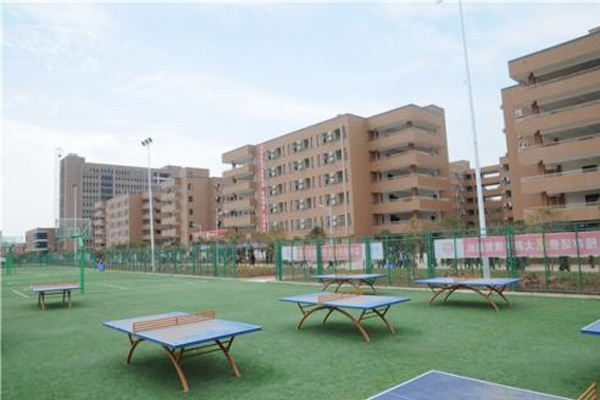 資陽職業(yè)學(xué)校