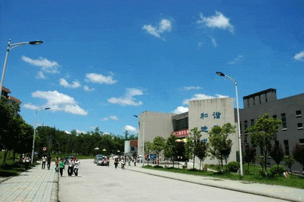 廣安職高學(xué)校招生