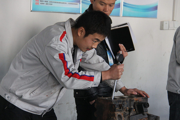 四川職業(yè)技術(shù)學(xué)院貫徹助學(xué)政策