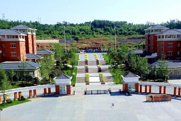 職業(yè)學(xué)校排名