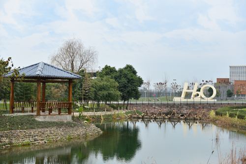 貴州中專學(xué)校