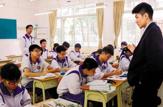 華達(dá)高中是普高嗎