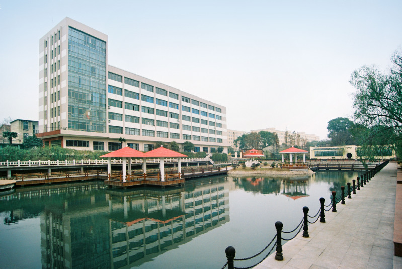 職業(yè)學校 職業(yè)學校