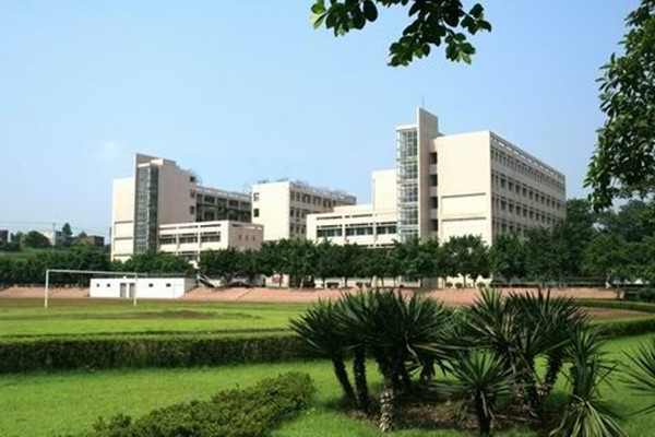 職業(yè)技術(shù)學(xué)院重視教育培養(yǎng)