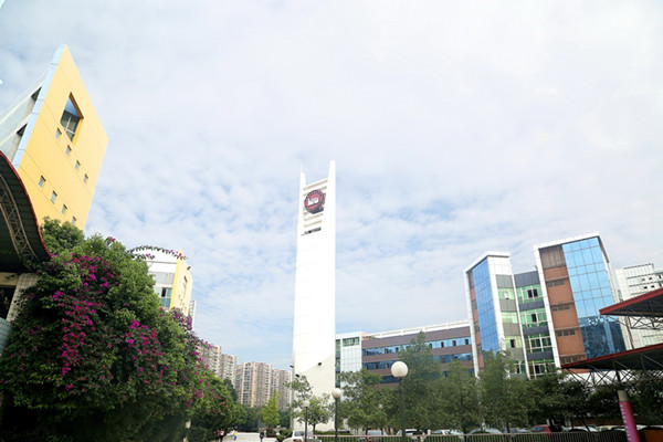 志翔職業(yè)技術(shù)學(xué)校開展福慧敏講談