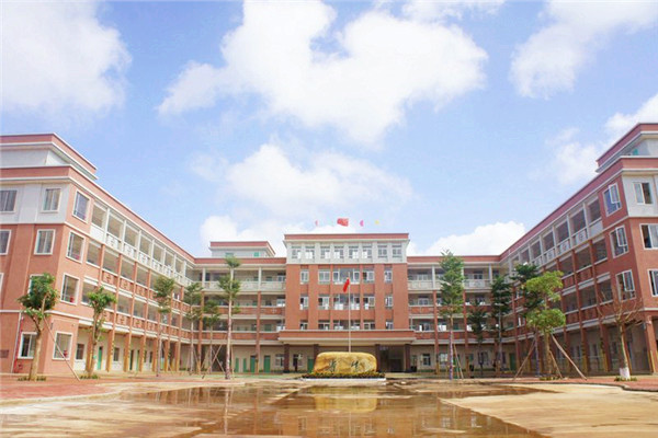 成都工業(yè)職業(yè)技術學校