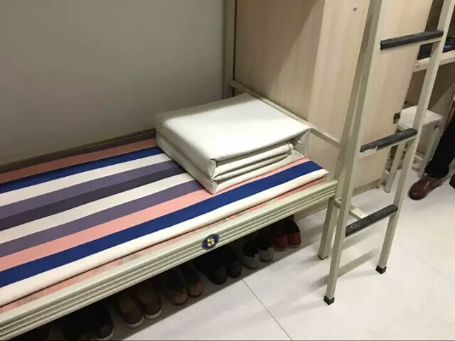 成都五月花高級(jí)技工學(xué)校寢室條件