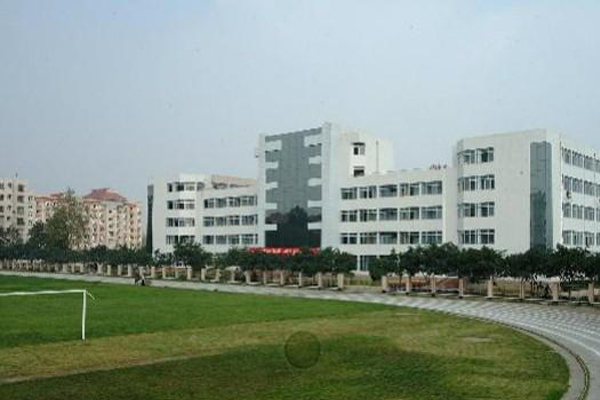 巴中職高學(xué)校