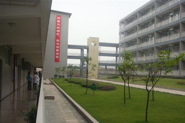 宜賓職高學(xué)校怎么樣