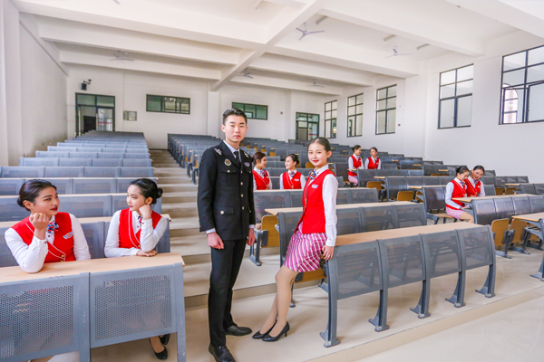 航空服務(wù)專業(yè)近幾年發(fā)展迅猛