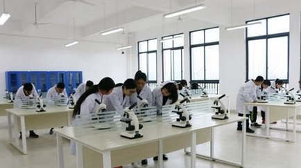樂山醫(yī)藥科技學校實驗室 樂山醫(yī)藥科技學校實驗室