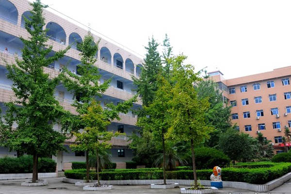 資陽職高學(xué)校