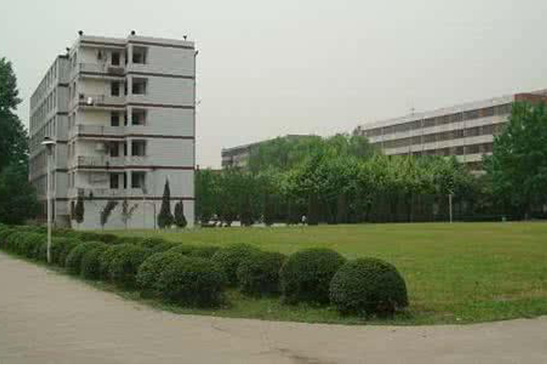 四川省工業(yè)貿(mào)易學(xué)校